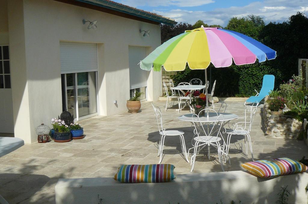 Au thé à la menthe Romans-sur-Isère Exterior foto