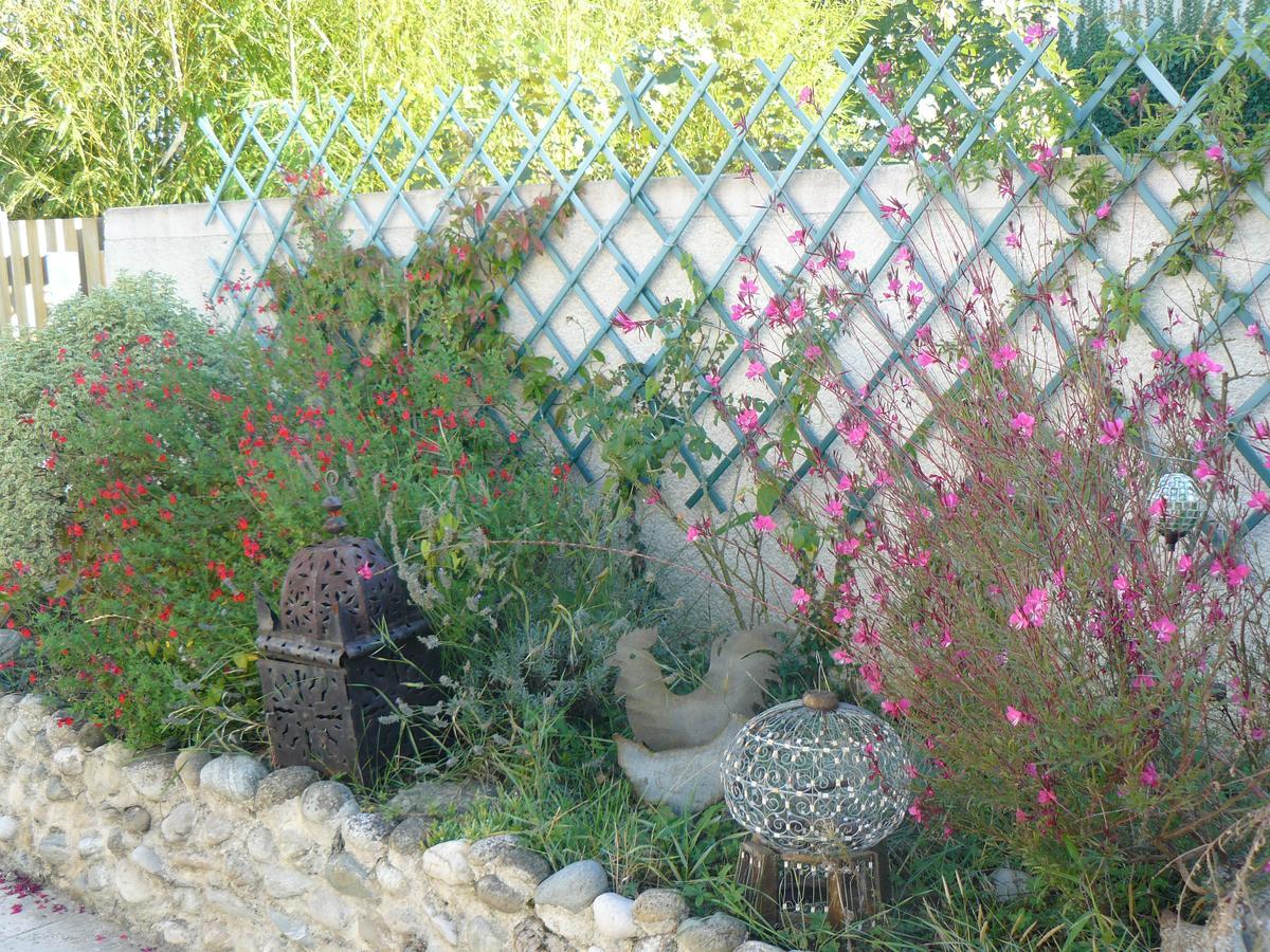 Au thé à la menthe Romans-sur-Isère Exterior foto
